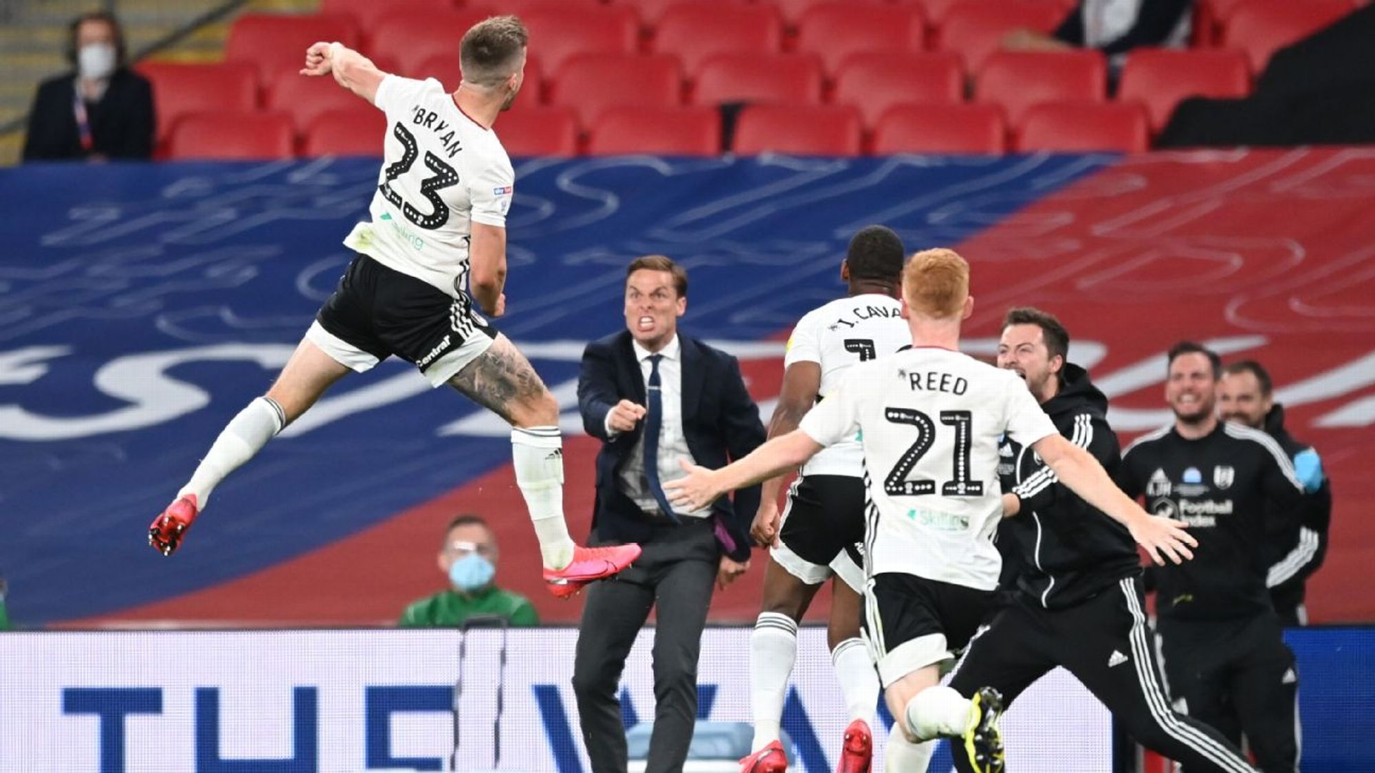 现场解说员 现场解说员